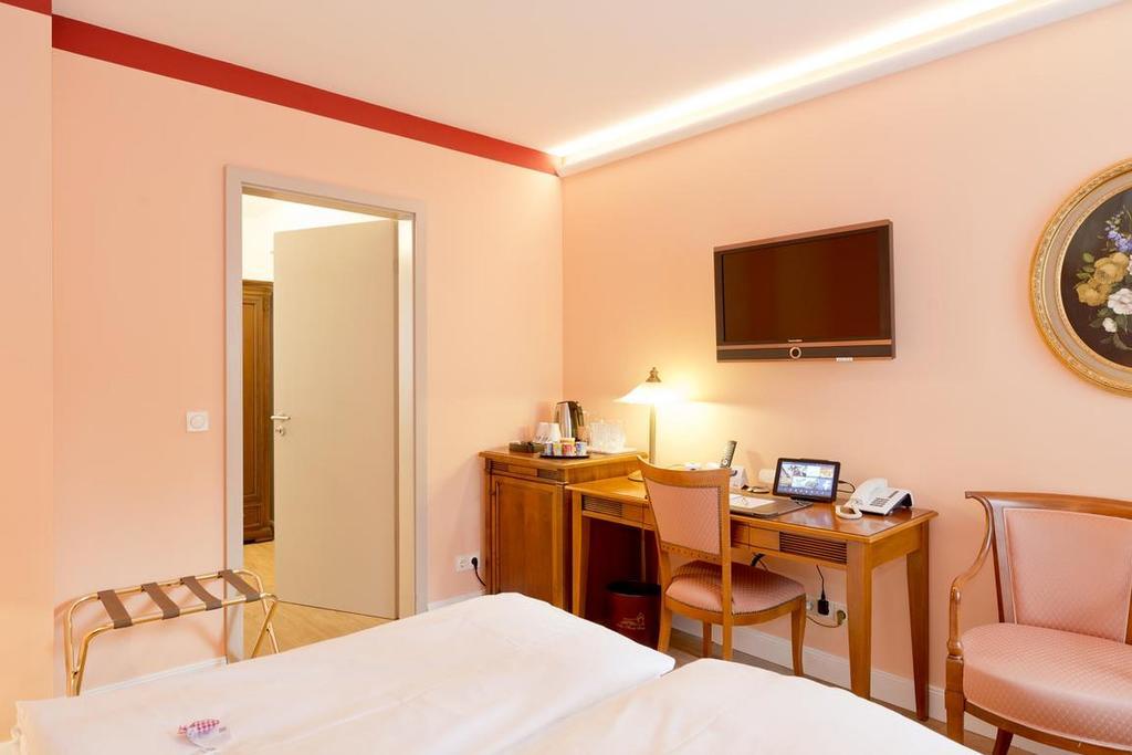 Hotel Villa Monte Vino Потсдам Екстер'єр фото