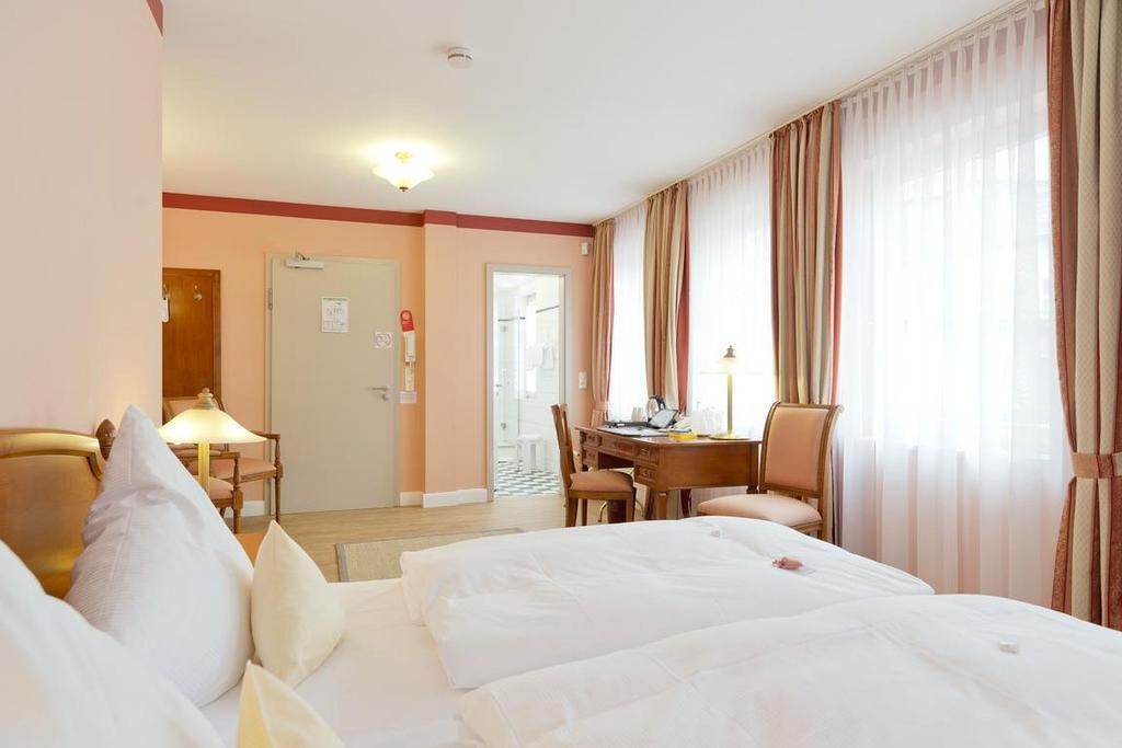 Hotel Villa Monte Vino Потсдам Екстер'єр фото